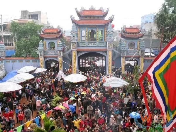 凭祥开展“五个年”活动推动经济高质量发展—货之家